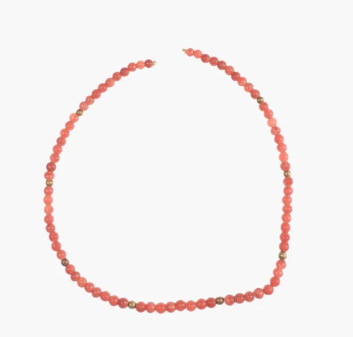 Hepy, String of beads