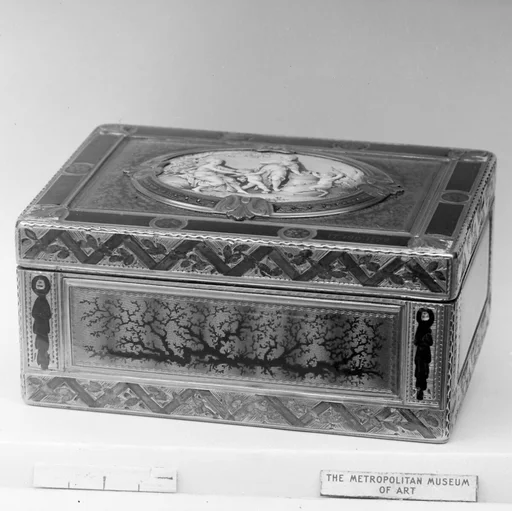 Snuffbox