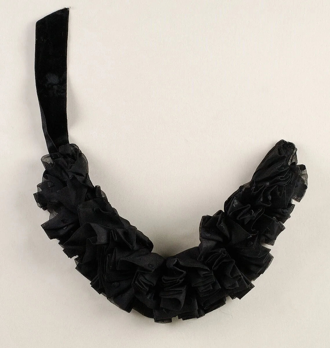 Collar — Unknown