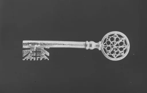 Coffer or chest key