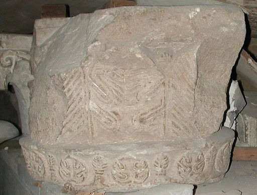 Capital with Leaves
