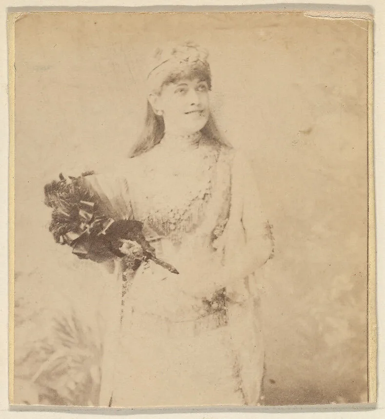 Actress holding bouquet of flowers, from the Actresses series (N246), Type 2, issued by Kinney Brothers to promote Sporting Extra Cigarettes — Kinney Brothers Tobacco Company