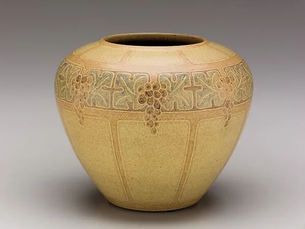 Vase — Sarah Tutt|Marblehead Pottery|Arthur Irwin Hennessey
