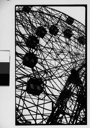 ["Wonder Wheel" Ride, Coney Island, New York]