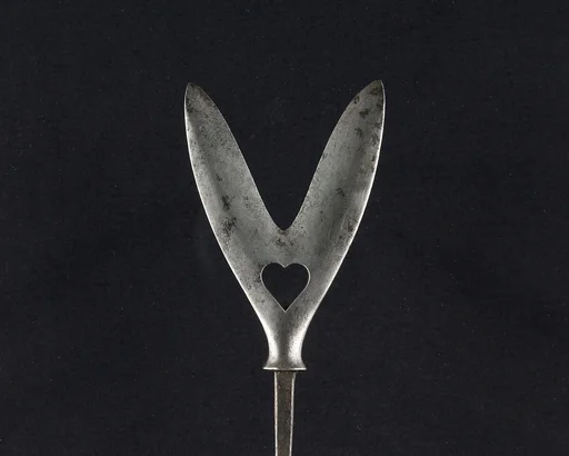 Arrowhead (<i>Yanone</i>)
