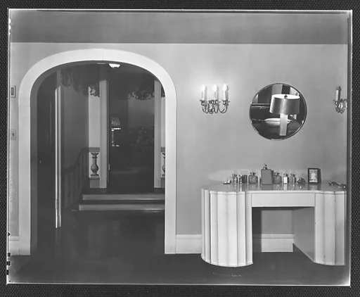 [Dressing Room in Residence of Gifford Cochran, Croton Falls, New York]