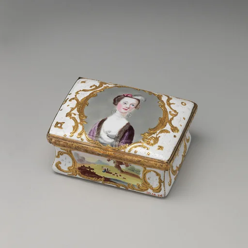 Snuffbox