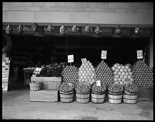 [Fruit in Baskets outside Souvenir Shop, Florida]
