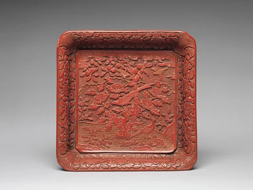 明晚期 剔彩花鳥紋漆盤|Square tray with birds in a garden