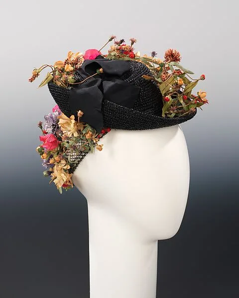 Hat — Elsa Schiaparelli