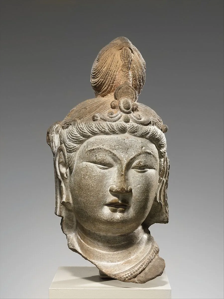 唐 天龍山第21窟 彩繪石雕菩薩頭像(砂岩)|Head of a Bodhisattva — Unknown