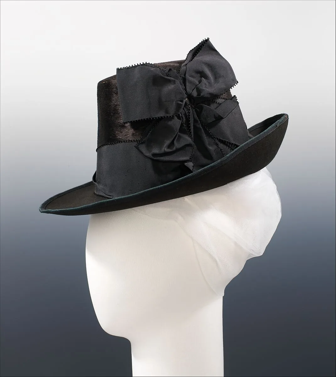 Hat — Mme. Mantel