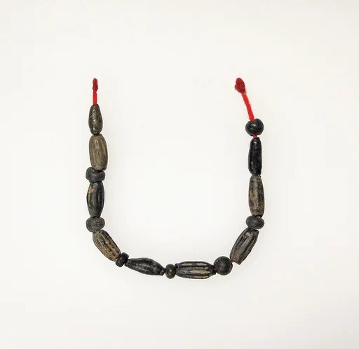 Necklace with 16 beads