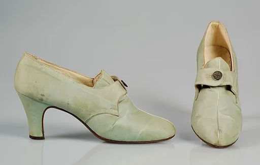 Evening shoes