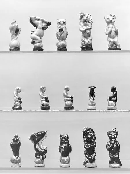 Chessmen (32) — Mrs. Ruth Mielziner Moss