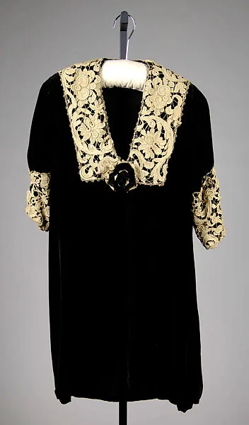 Evening coat — Unknown