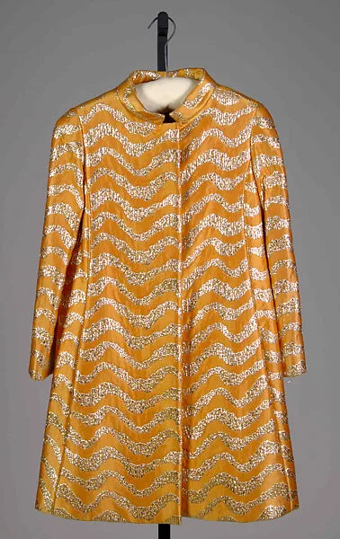 Evening coat — Oscar de la Renta