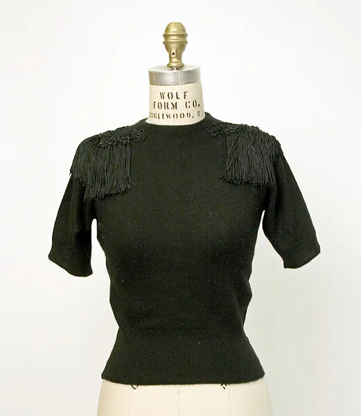Sweater — Unknown