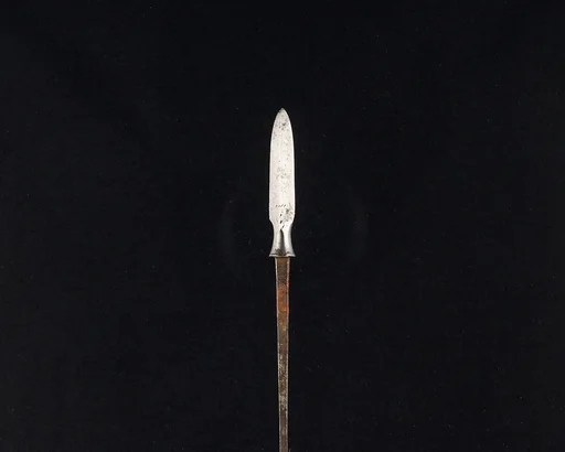 Arrowhead (<i>Yanone</i>)