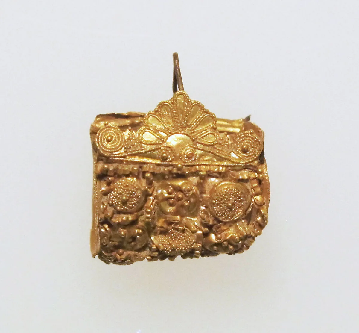 Earring, baule type — Unknown