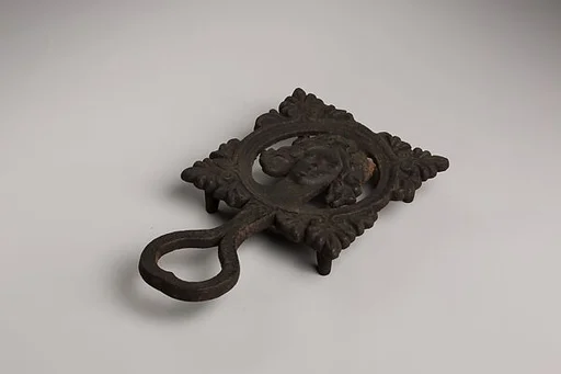 Trivet