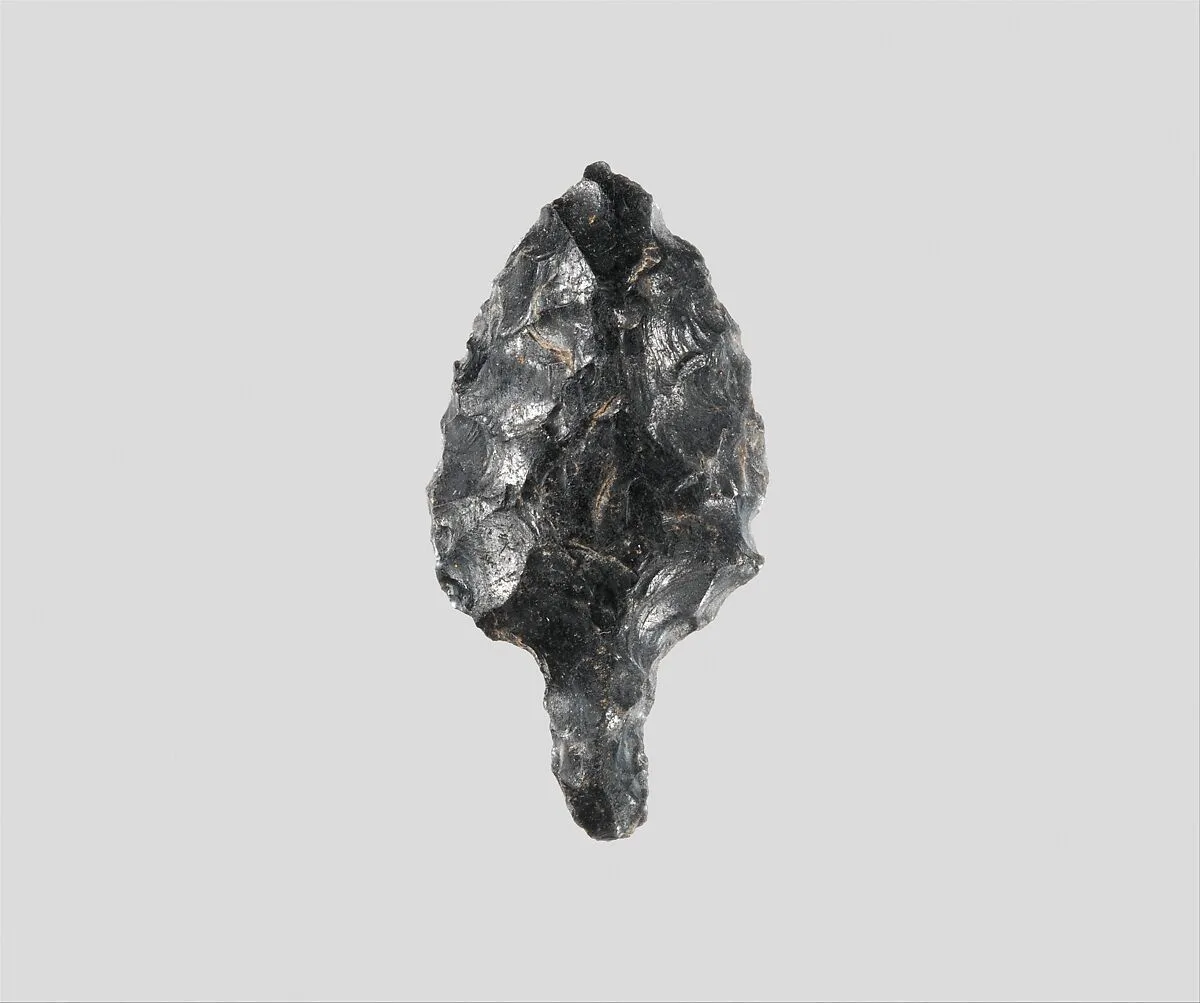 Obsidian leaf-shaped and tanged point — Unknown