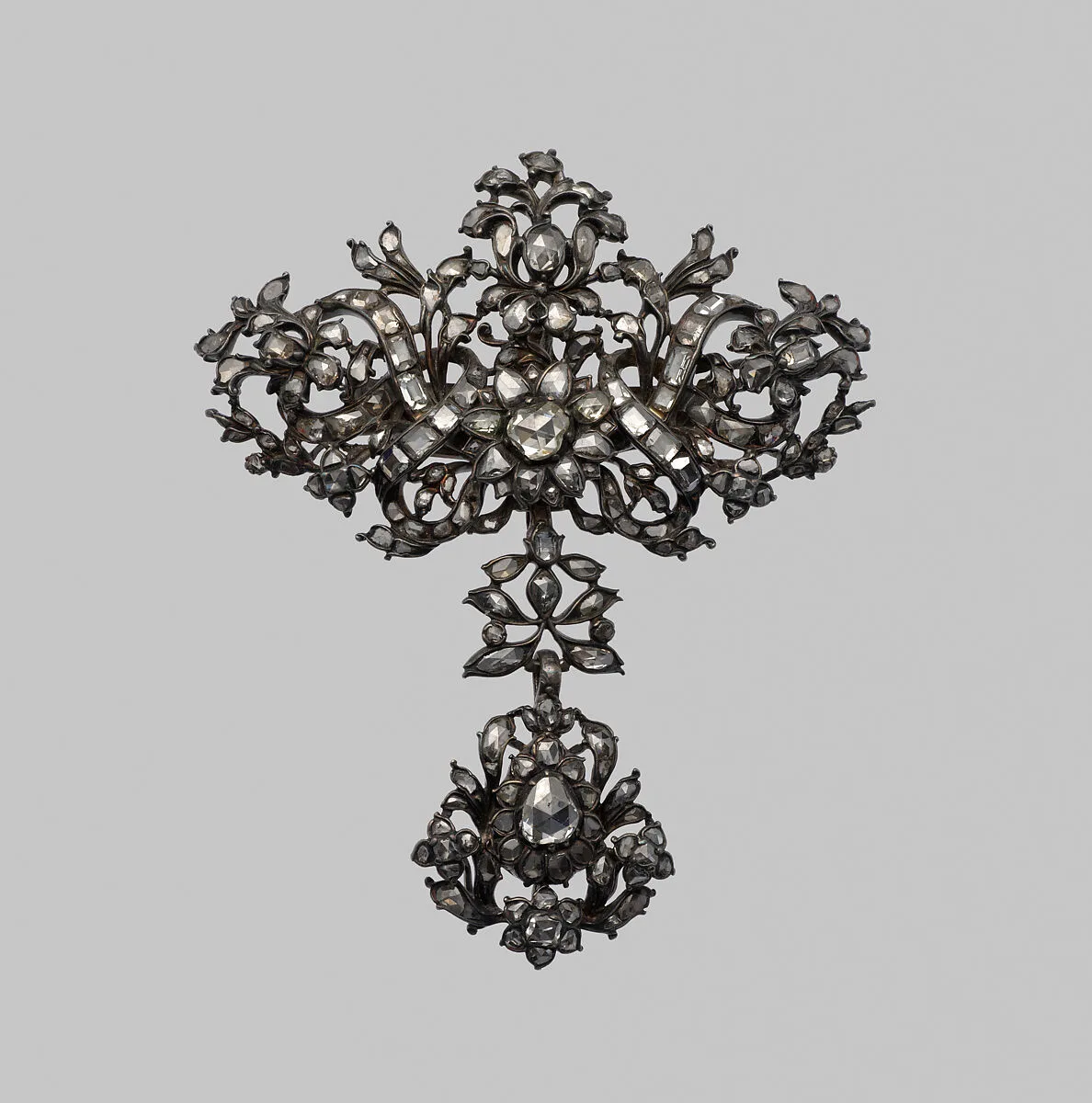 Brooch — Unknown