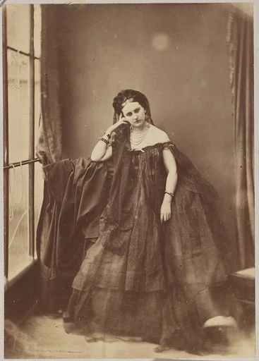 L'accoudée