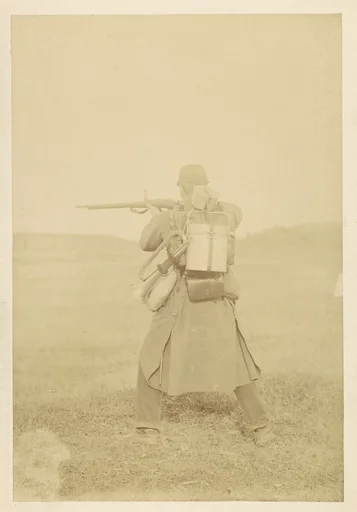 [Standing Soldier Aiming Rifle]