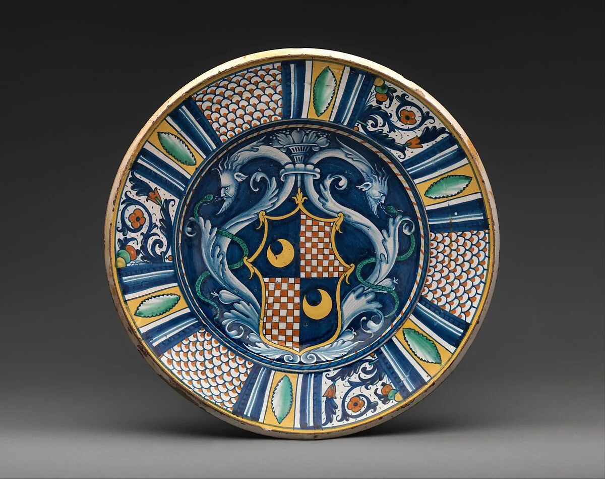 Dish with arms of the Vitelli family — Nicola Francioli, called Co