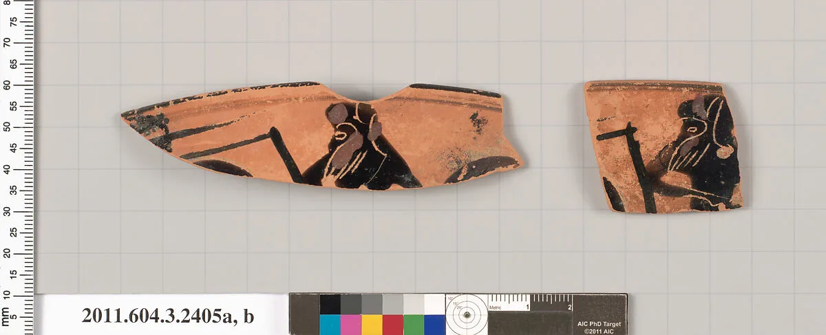 Terracotta rim fragments of a kylix: eye-cup (drinking cup) — Unknown