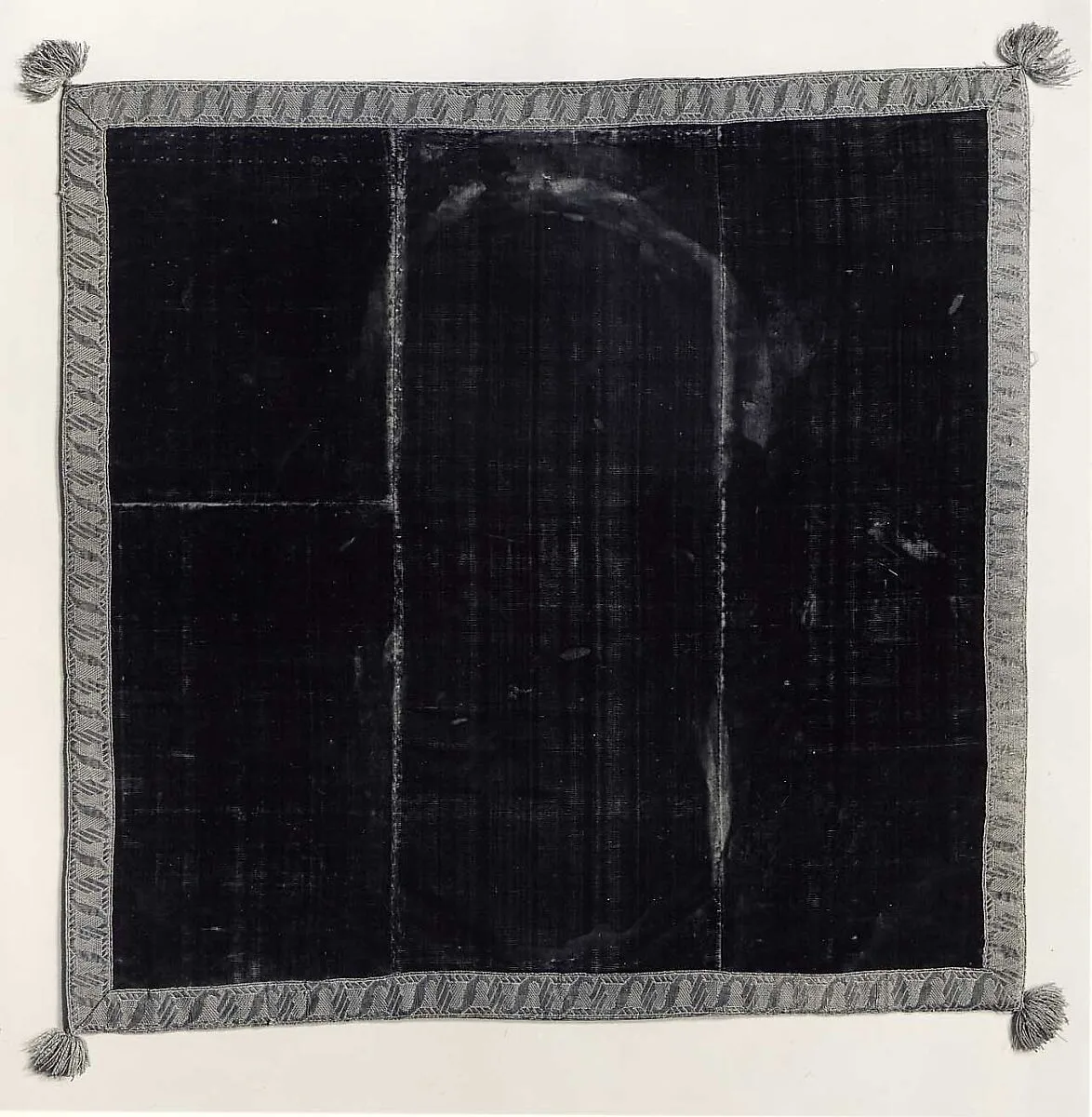 Cover or Chalice Veil (?) — Unknown