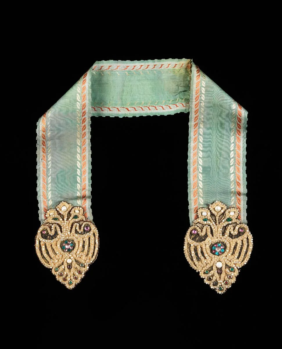 Hair accessory — Unknown