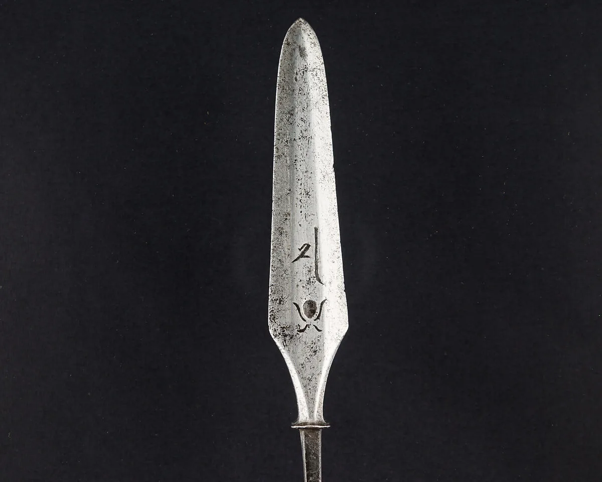Arrowhead (<i>Yanone</i>) — Unknown