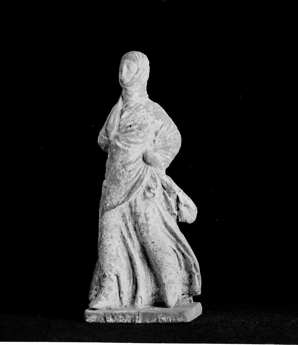 Terracotta statuette of a veiled woman — Unknown