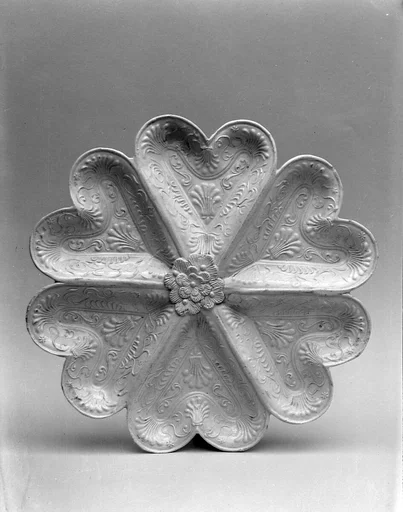 Heart Dish