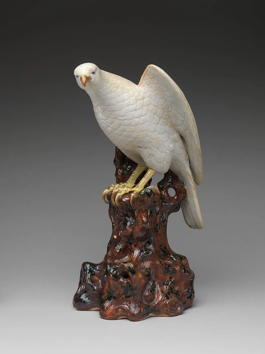 切株に鷹 肥前焼・平戸様式|Hawk on a Tree Stump — Unknown