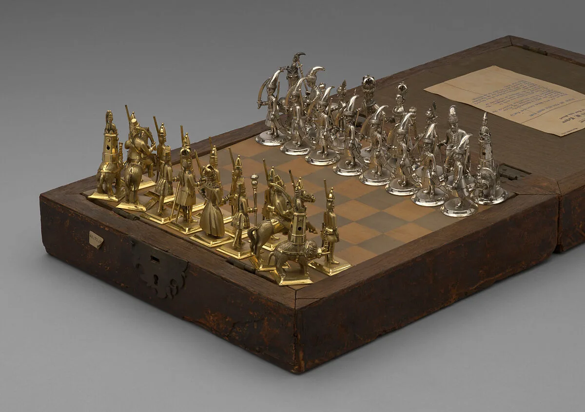 Chess set and box-board — Unknown