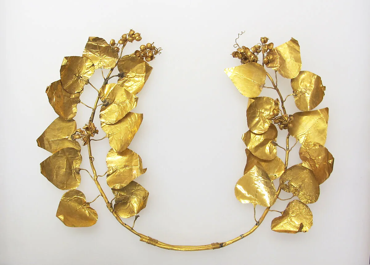 Wreath of ivy and berries, funerary — Unknown