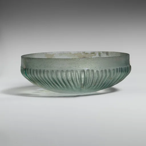 Glass ribbed bowl