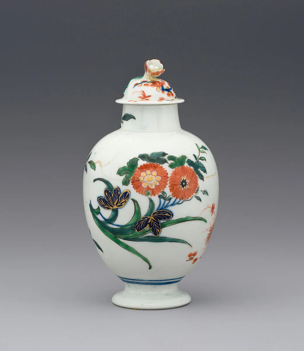 Tea caddy with cover (part of a service) — Worcester factory