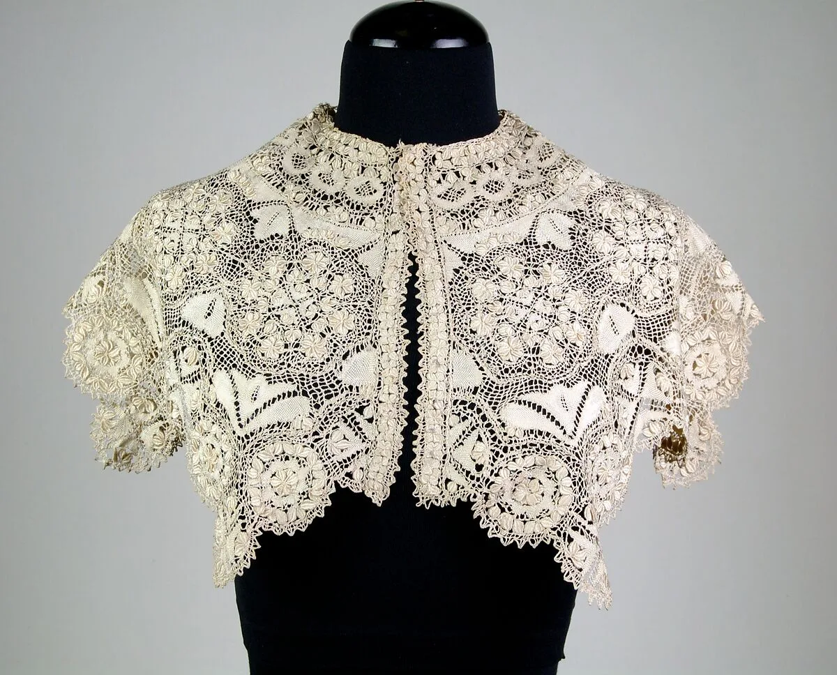 Collar — Unknown