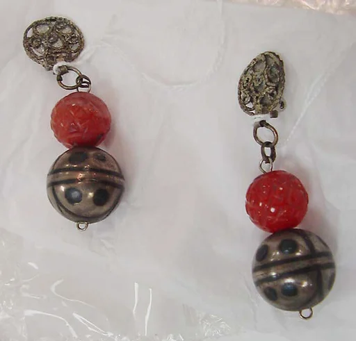 Clip earrings