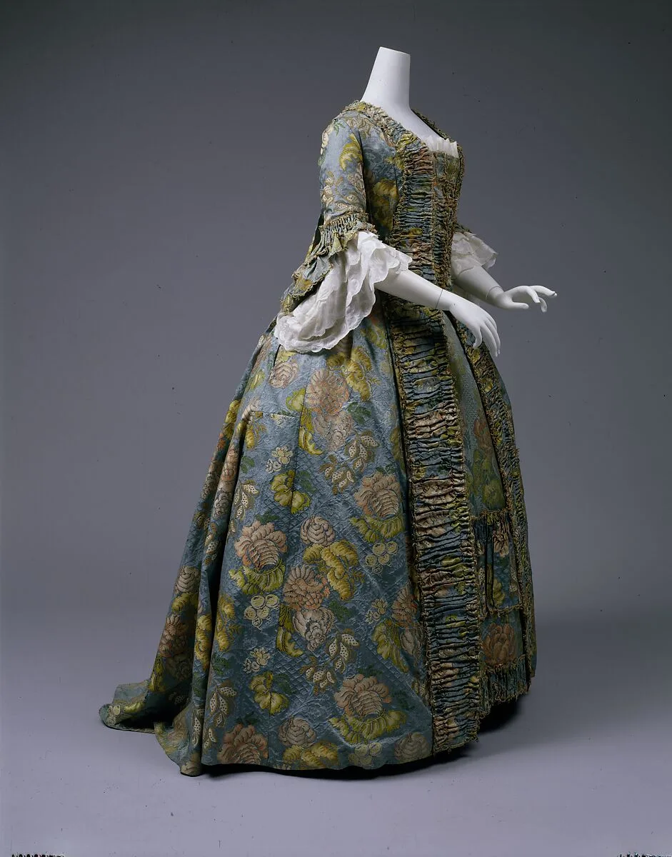 Robe à la Française — Unknown