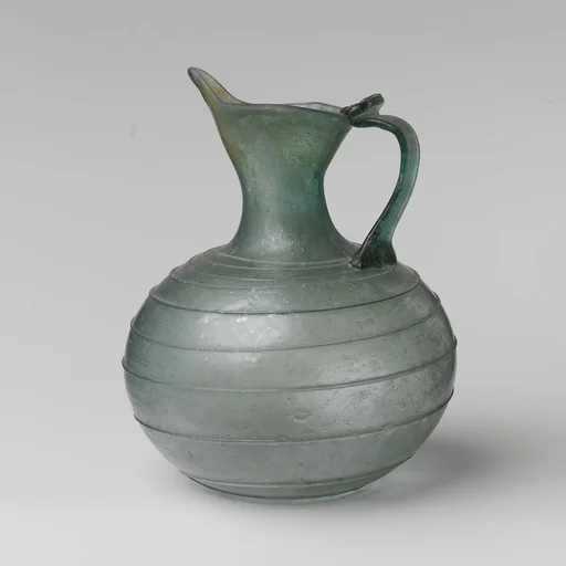 Glass spouted jug