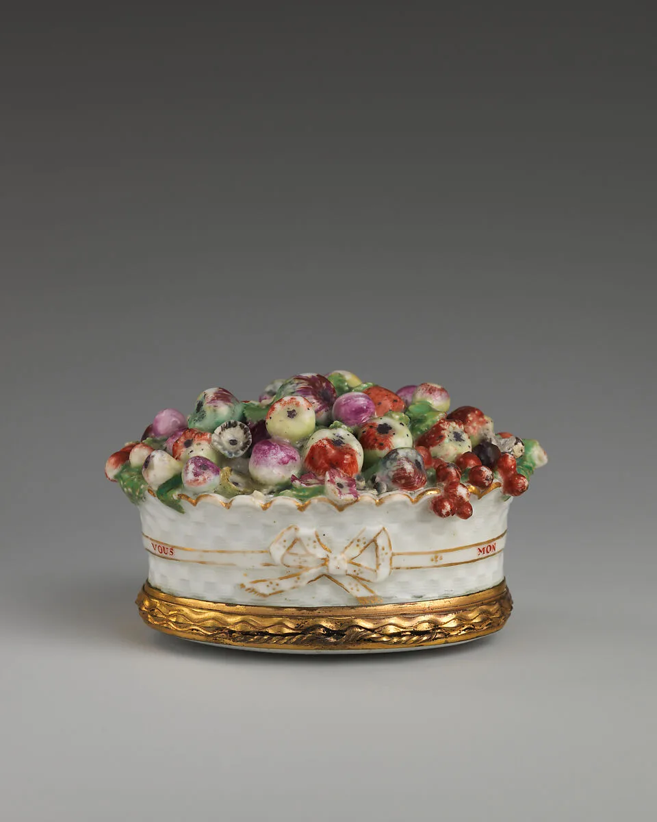 Basket of fruit — Chelsea Porcelain Manufactory