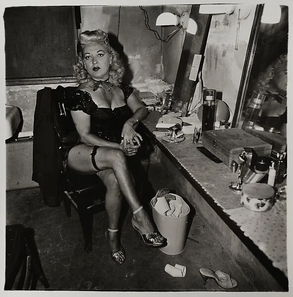 Burlesque comedienne in her dressing room, Atlantic City, N.J. — Diane Arbus|Neil Selkirk