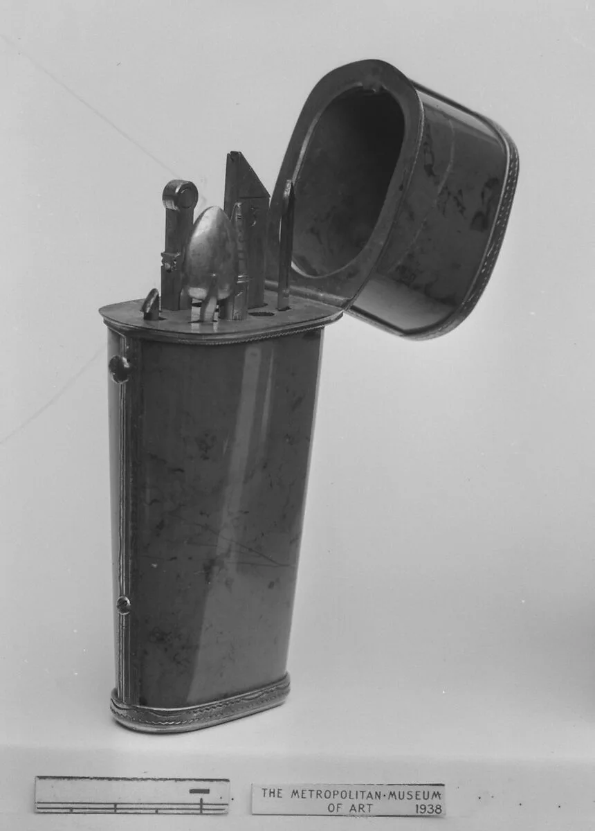 Nécessaire — Unknown