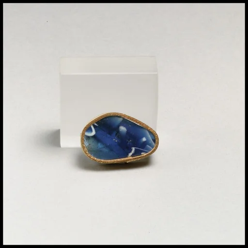 Glass mosaic ribbed bowl fragment