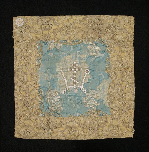 Chalice veil